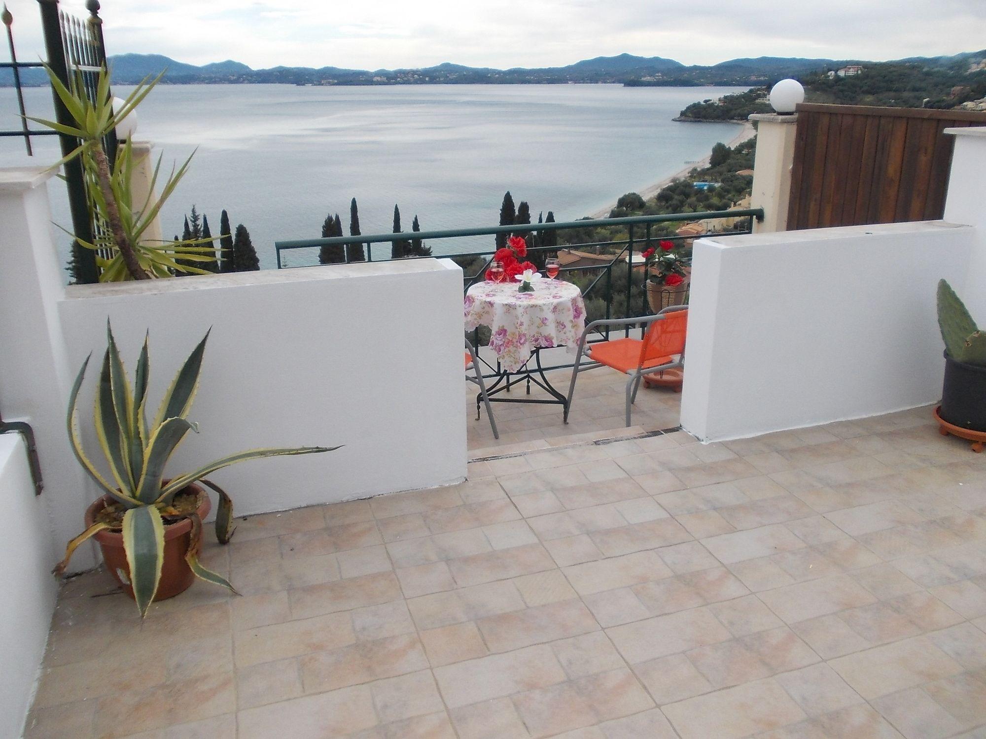Sarakinos Apartments Barbati Luaran gambar