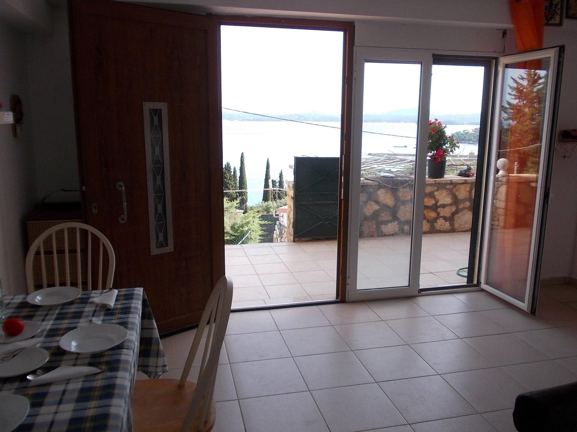 Sarakinos Apartments Barbati Luaran gambar