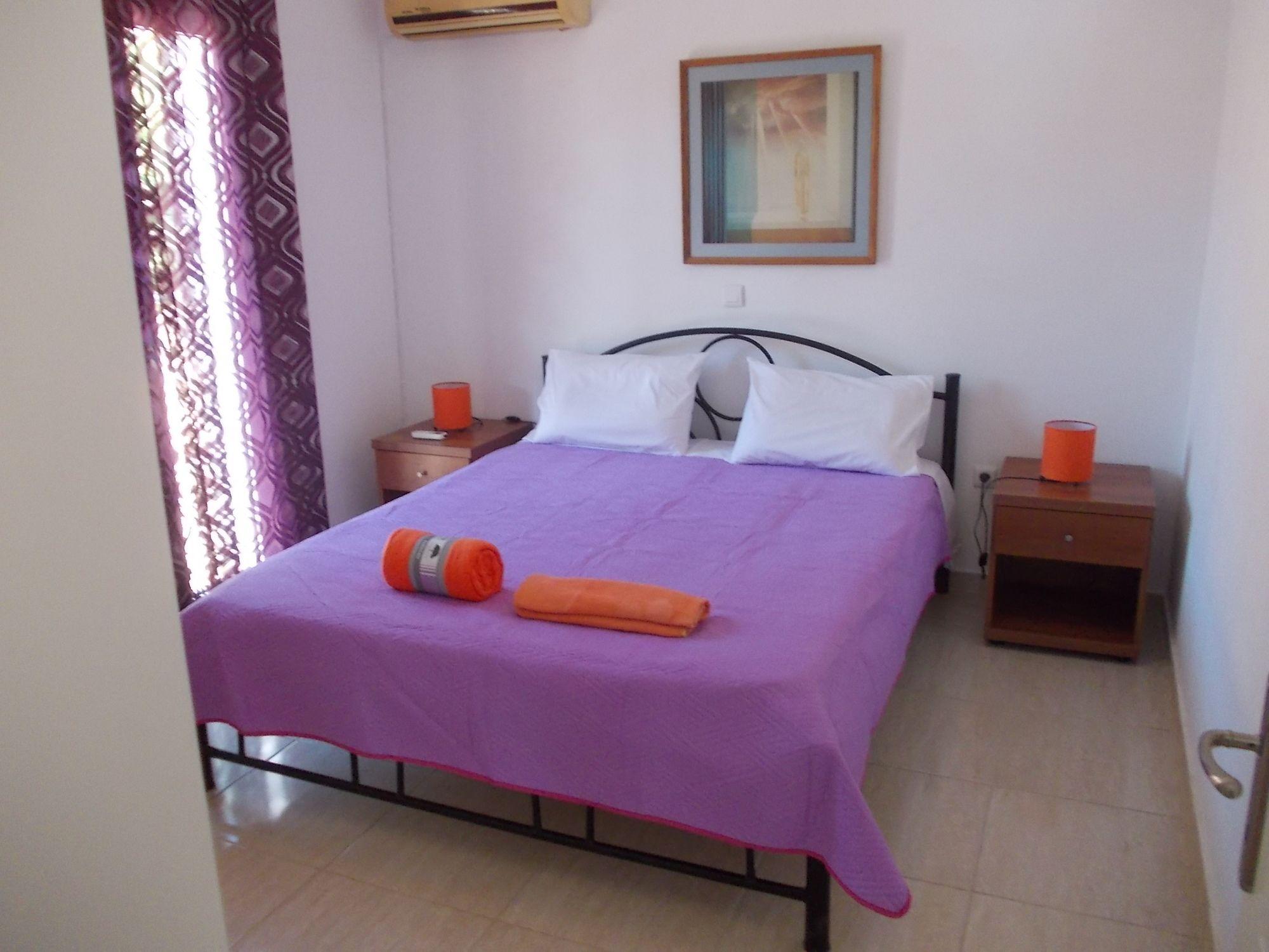 Sarakinos Apartments Barbati Luaran gambar