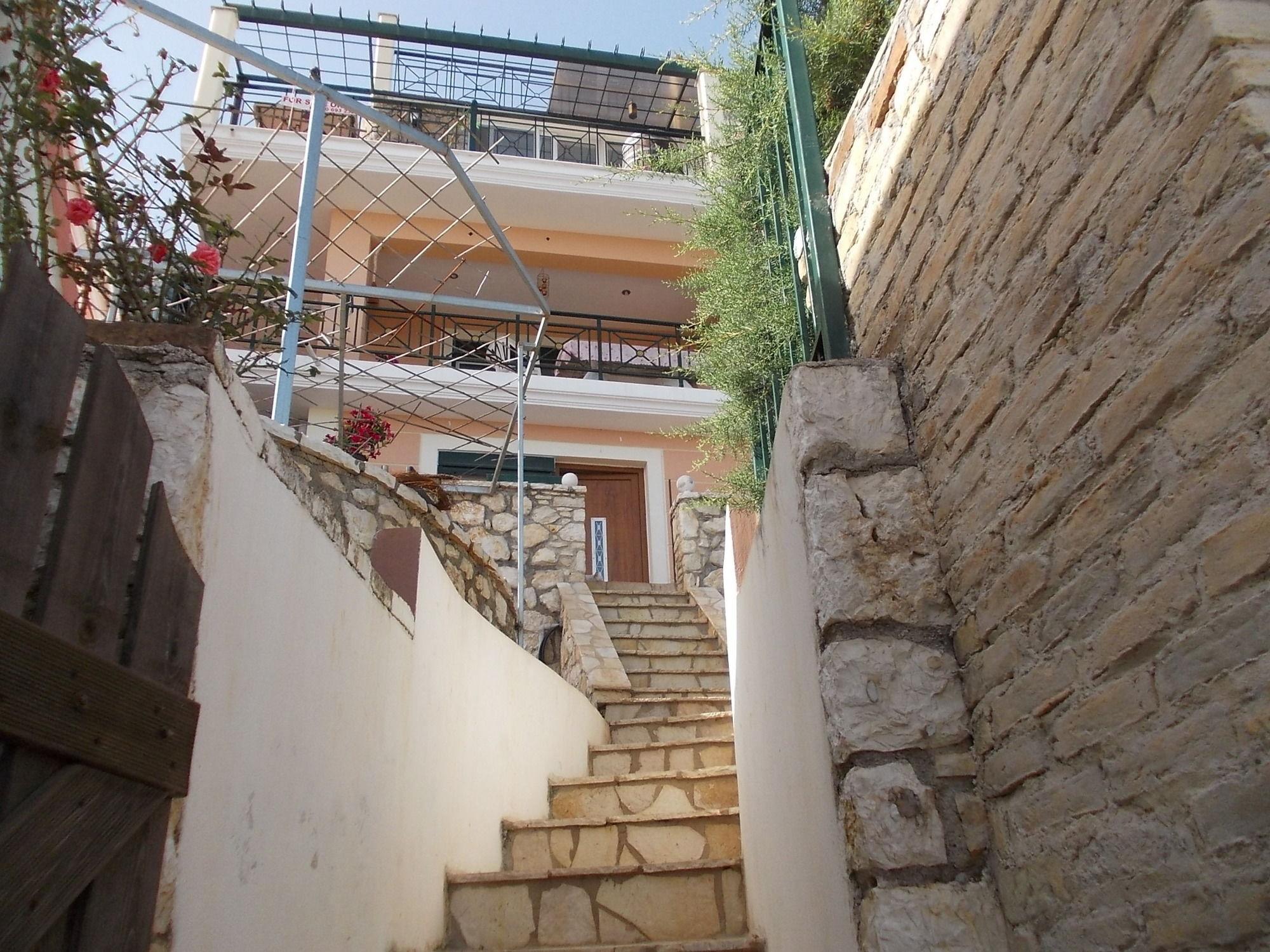 Sarakinos Apartments Barbati Luaran gambar