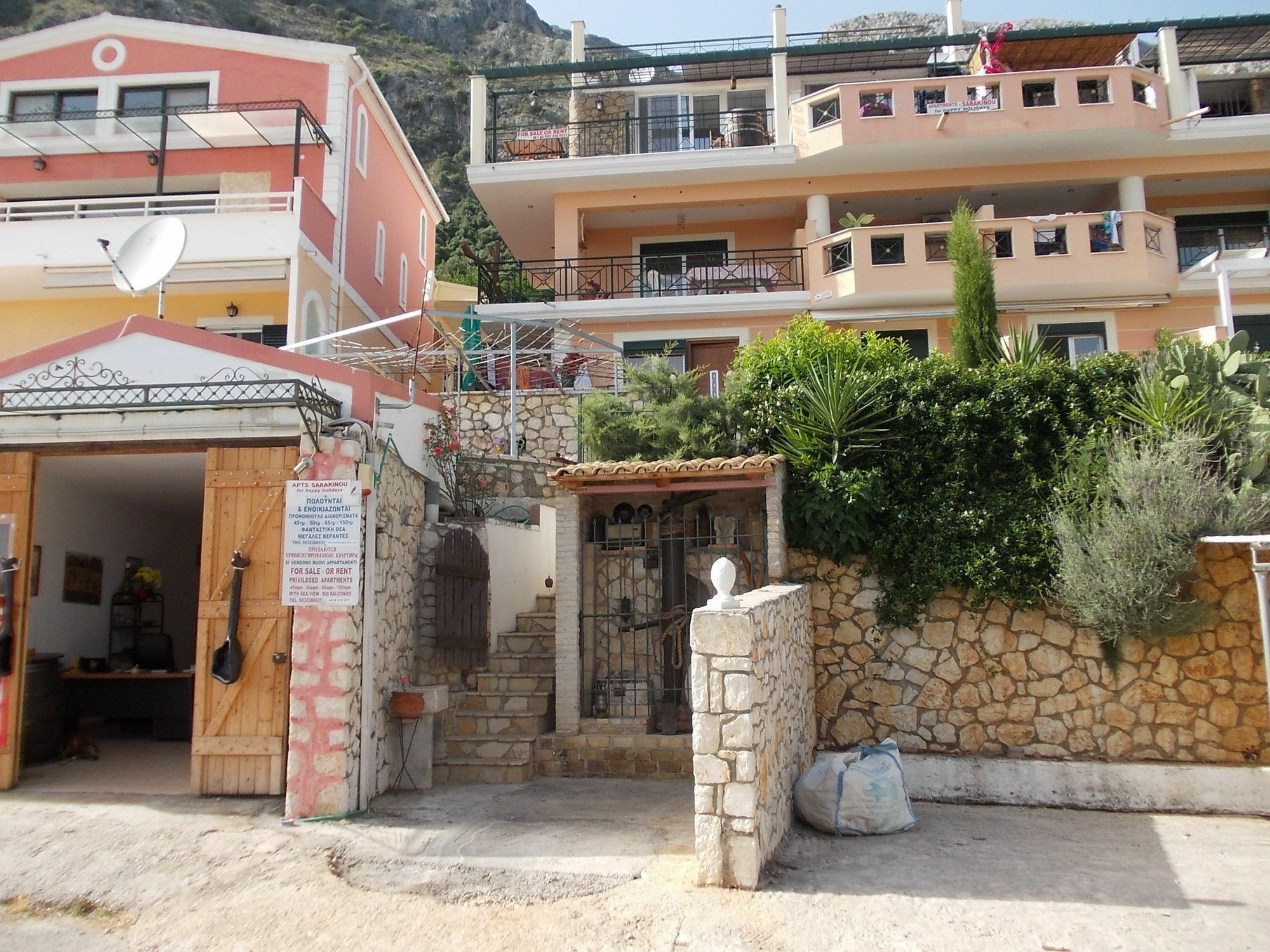 Sarakinos Apartments Barbati Luaran gambar