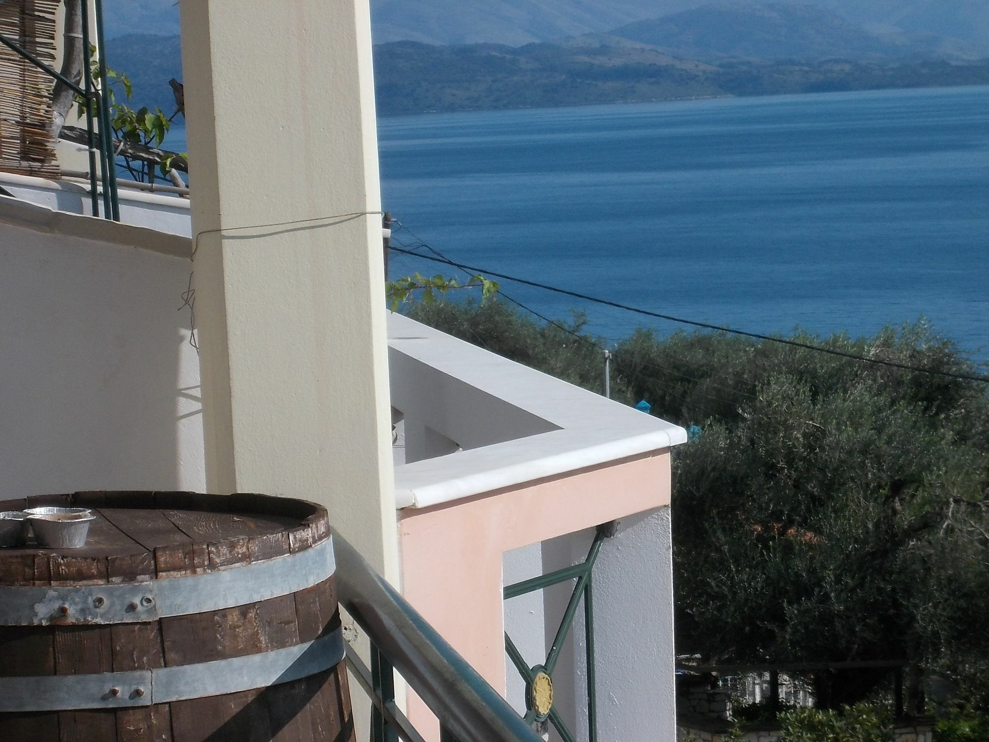 Sarakinos Apartments Barbati Luaran gambar