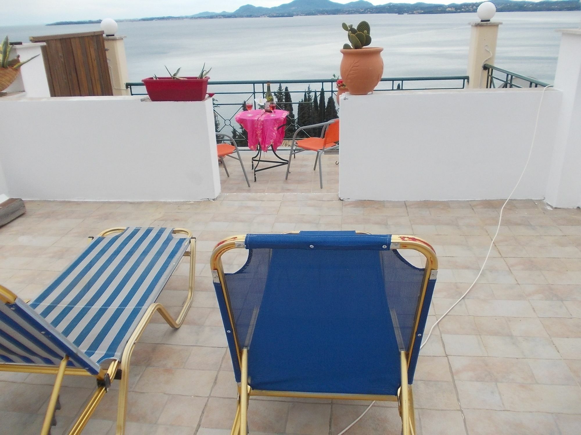 Sarakinos Apartments Barbati Luaran gambar